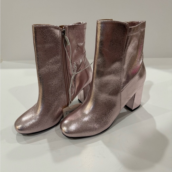 Metallic heeled boots - Picture 2 of 5